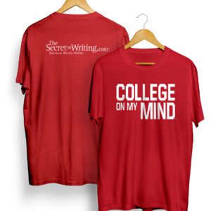 A red shirt that says college on my mind